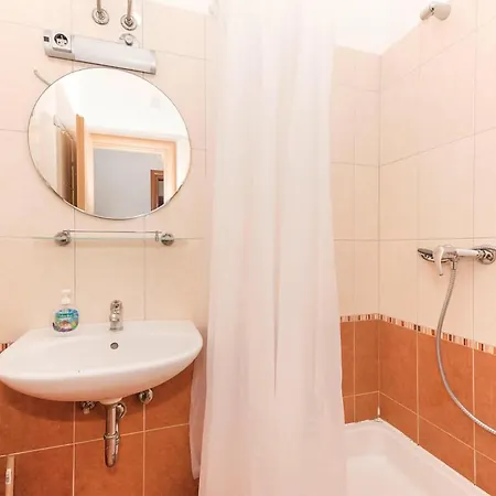 아파트 One-bedroom In 스리마