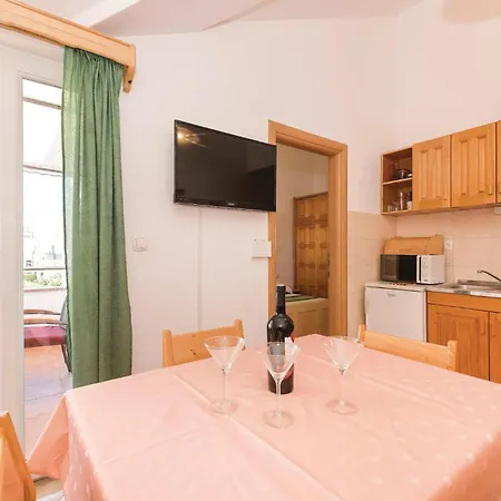 One-bedroom In 아파트 *