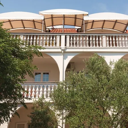 아파트 One-bedroom In 스리마