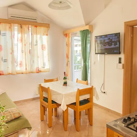 아파트 One-bedroom In 스리마