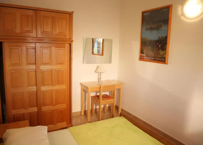 One-bedroom In דירה