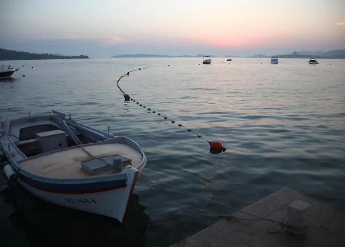 One-bedroom In דירה